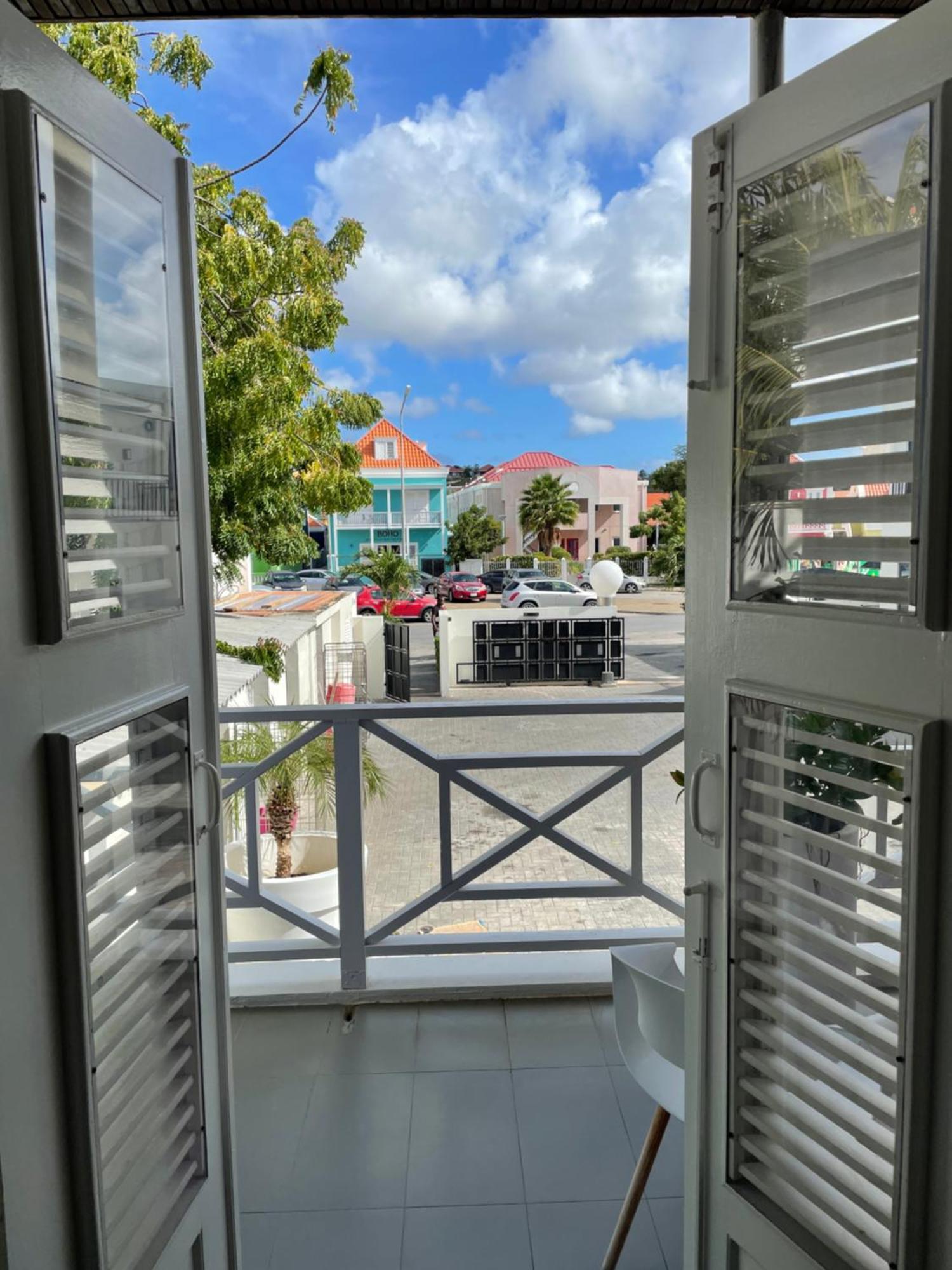 Saint Tropez Boutique Hotel Willemstad Bilik gambar