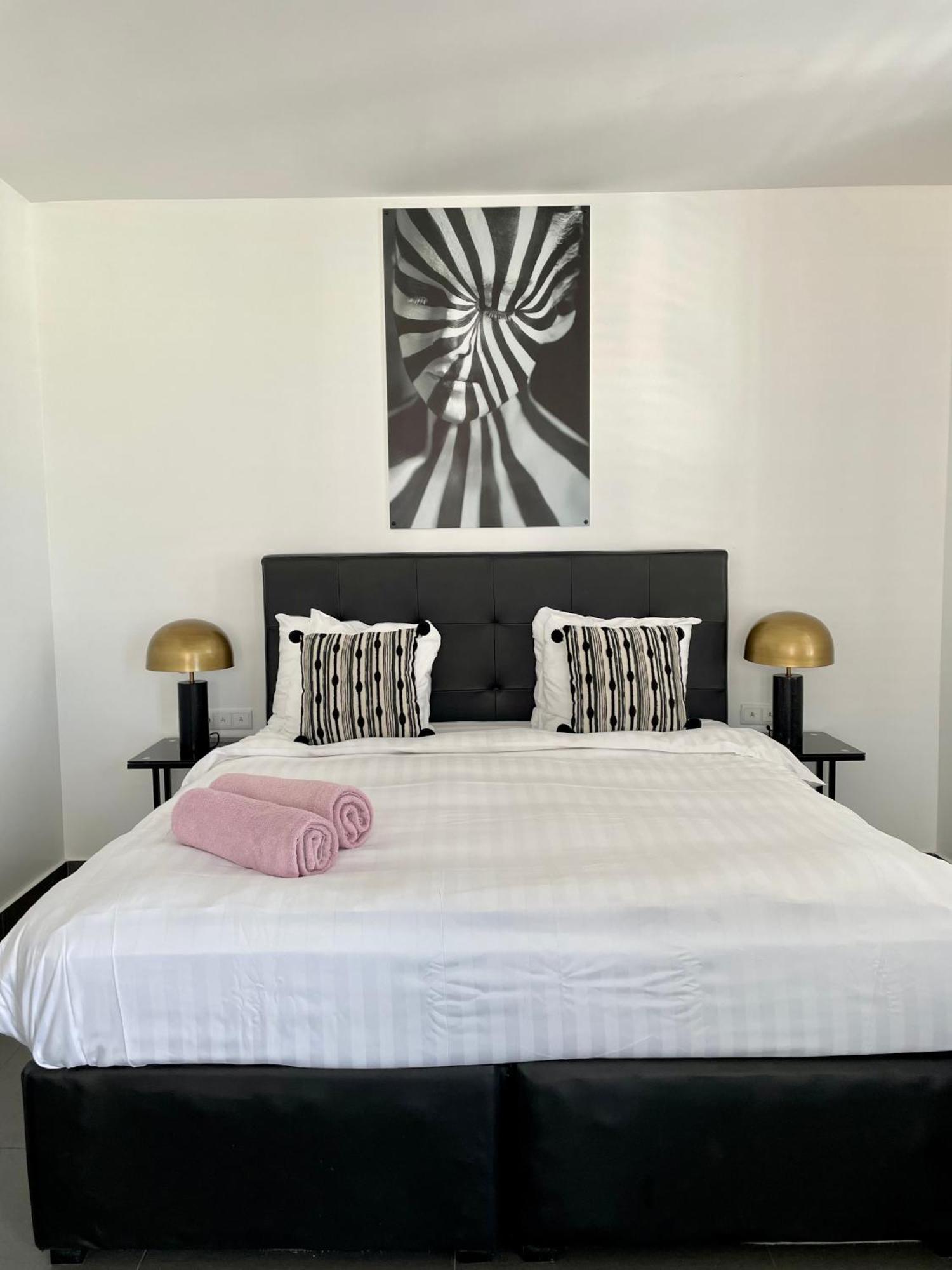 Saint Tropez Boutique Hotel Willemstad Bilik gambar